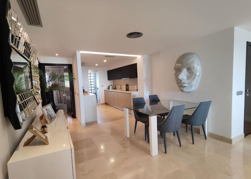 La Mairena - Chic Getaway With Sea & Mountain Views, And Sports Apartamento