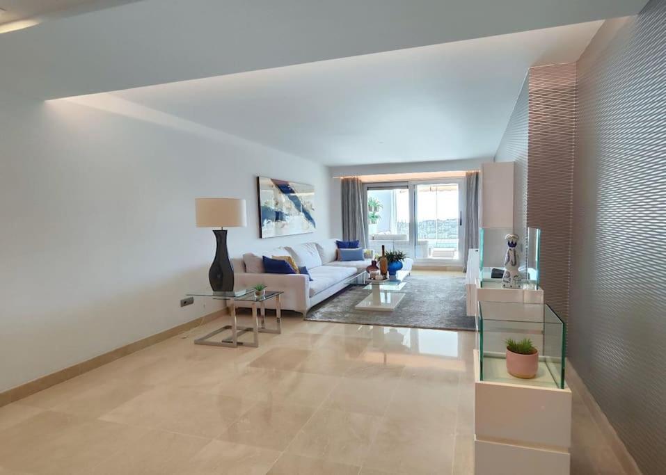 La Mairena - Chic Getaway With Sea & Mountain Views, And Sports Apartamento *