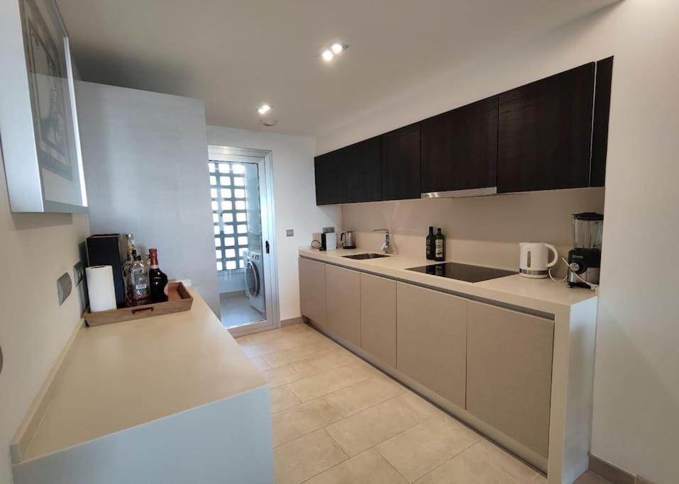 Apartamento La Mairena - Chic Getaway With Sea & Mountain Views, And Sports Marbella